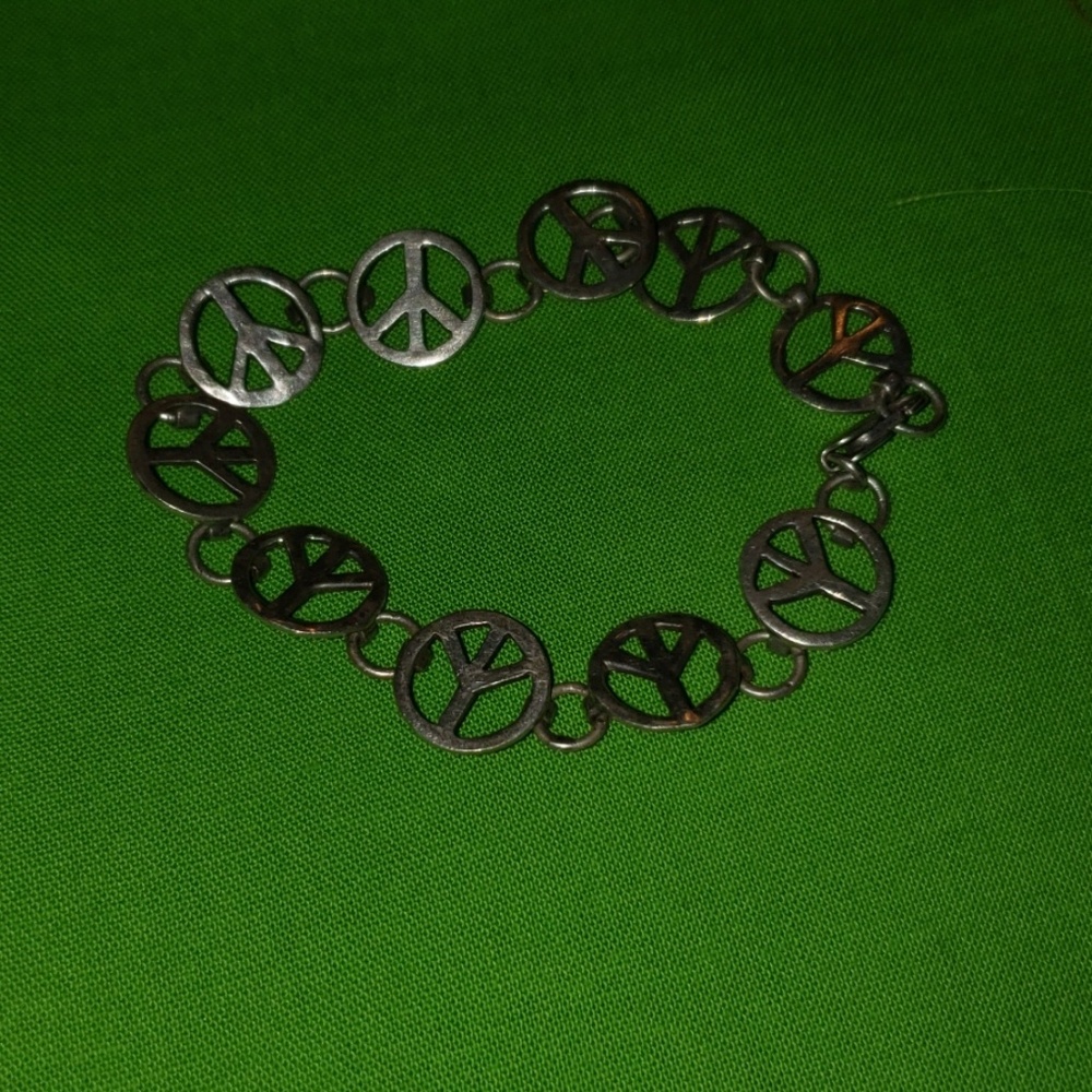 Uber cute Peace Sign bracelet